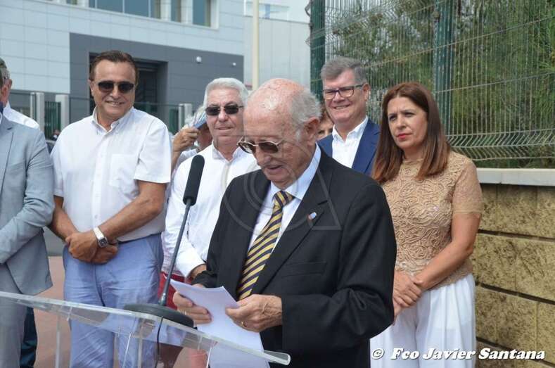 Francisco Artiles, el homenajeado, en un momento del acto (Foto Francisco Javier Santana)